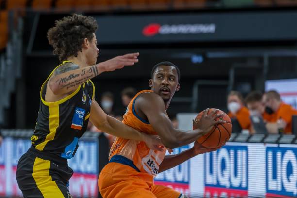 其浪漫与惊 其浪漫与惊